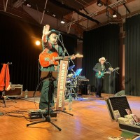 20250329_194924908_iOS